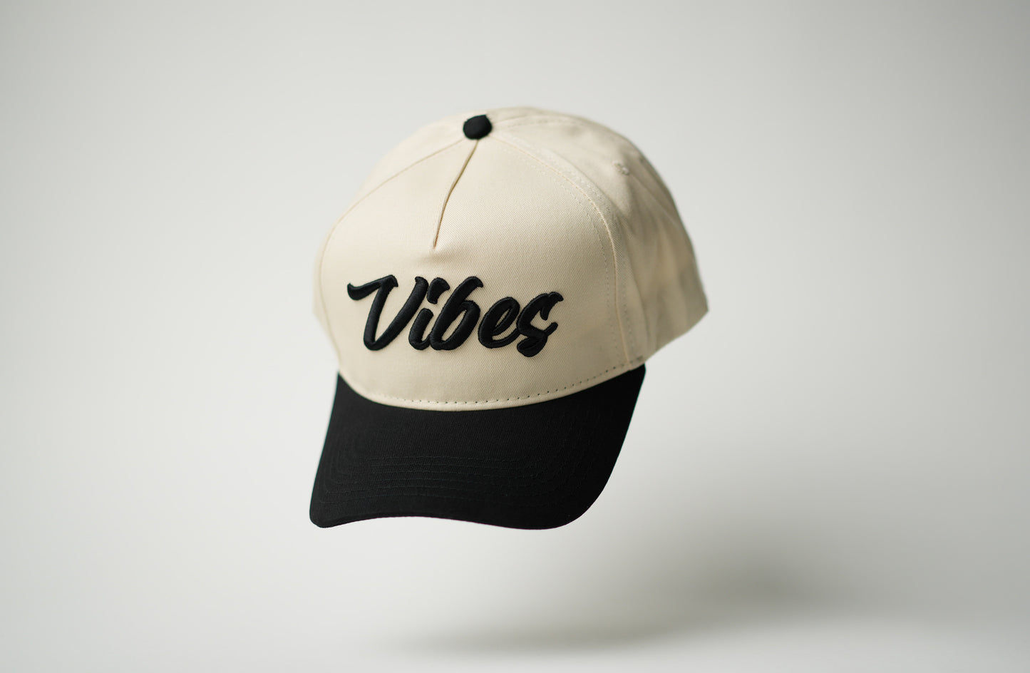 Vibes Signature Hat | Cream